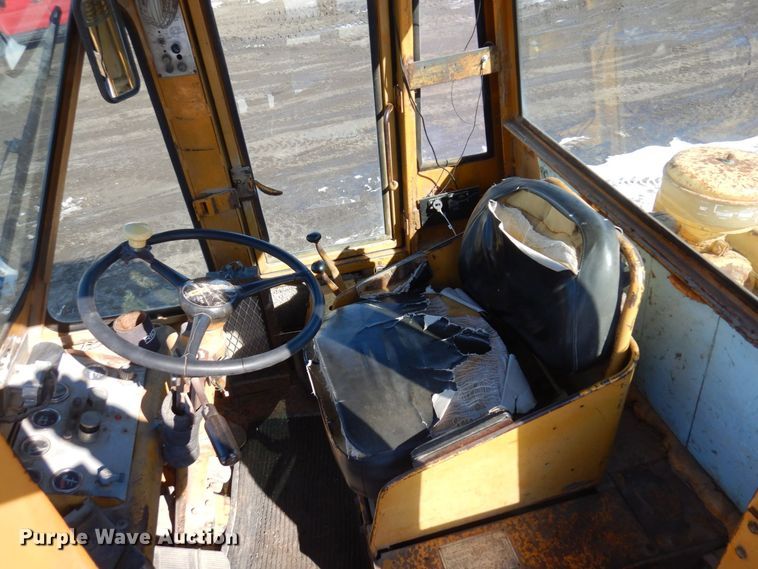 image for item KU9852 1969 Caterpillar 950  wheel loader