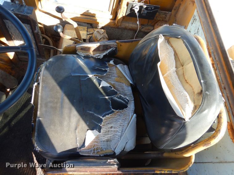 image for item KU9852 1969 Caterpillar 950  wheel loader