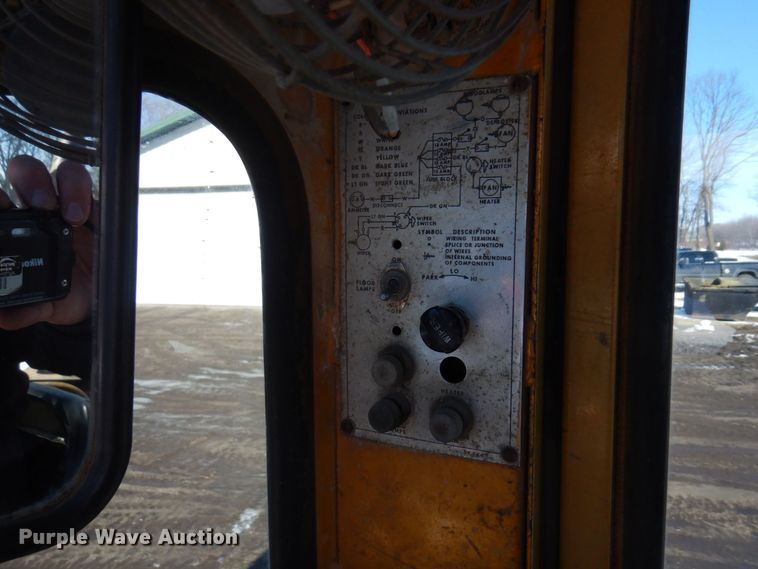 image for item KU9852 1969 Caterpillar 950  wheel loader