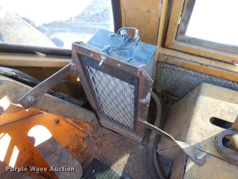 image for item KU9852 1969 Caterpillar 950  wheel loader