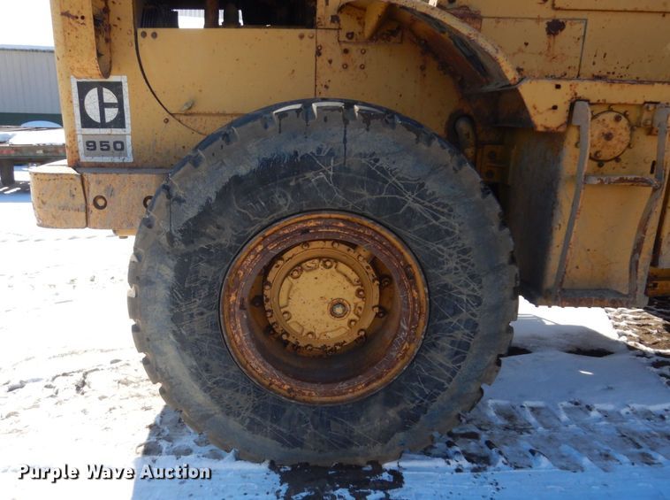 image for item KU9852 1969 Caterpillar 950  wheel loader