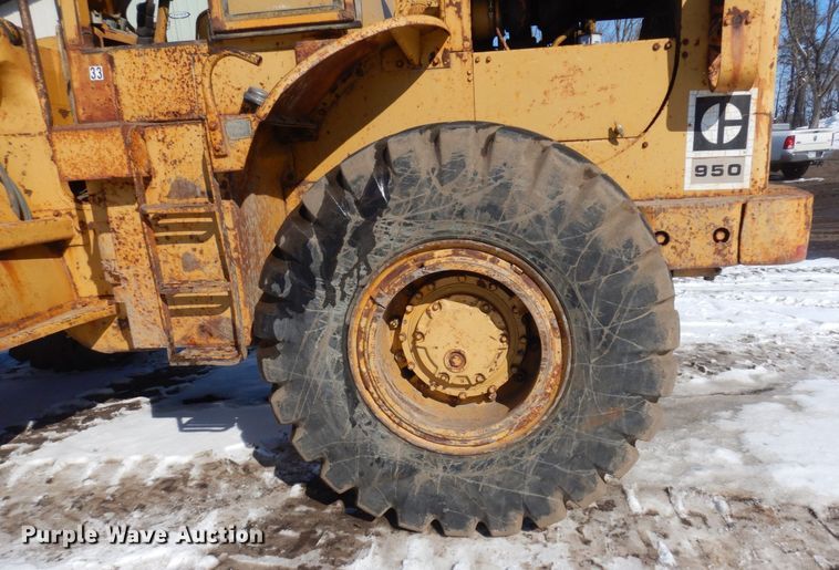 image for item KU9852 1969 Caterpillar 950  wheel loader