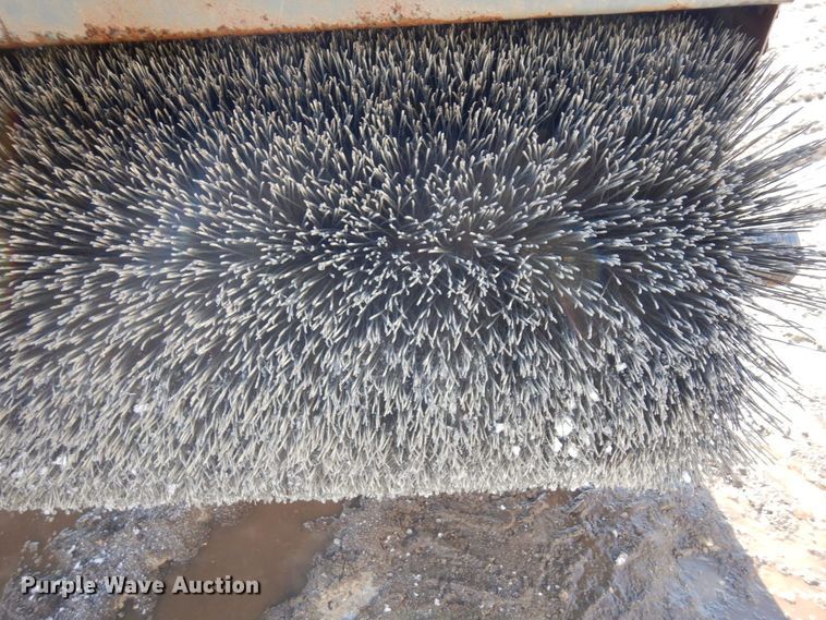 image for item KU9854 CID  89" W skid steer broom