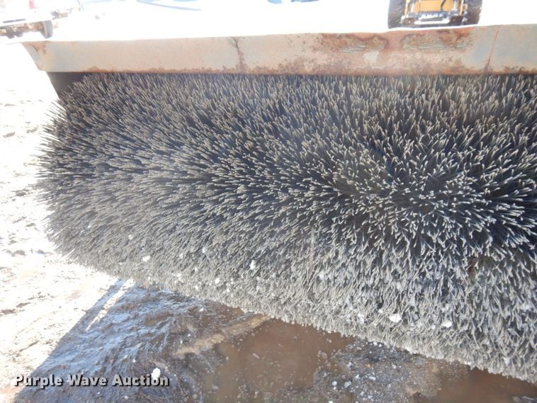 image for item KU9854 CID  89" W skid steer broom