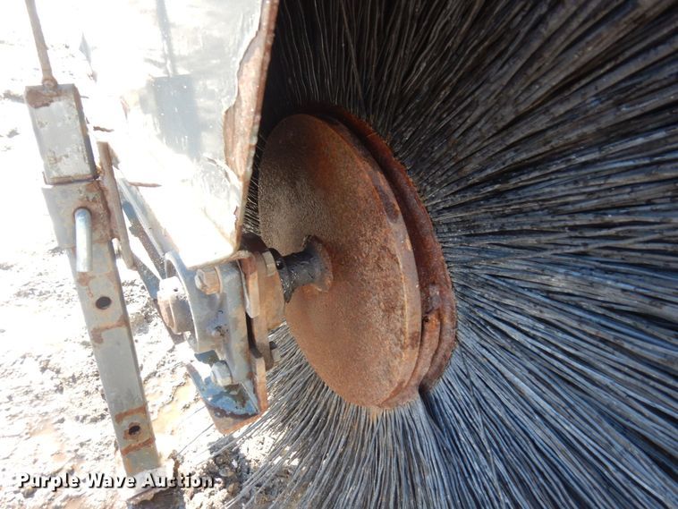 image for item KU9854 CID  89" W skid steer broom