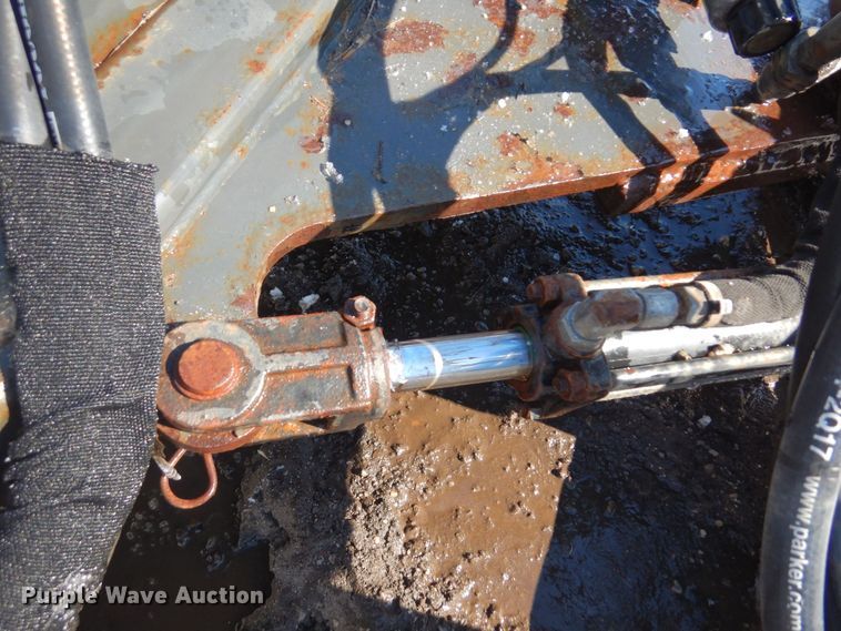 image for item KU9854 CID  89" W skid steer broom