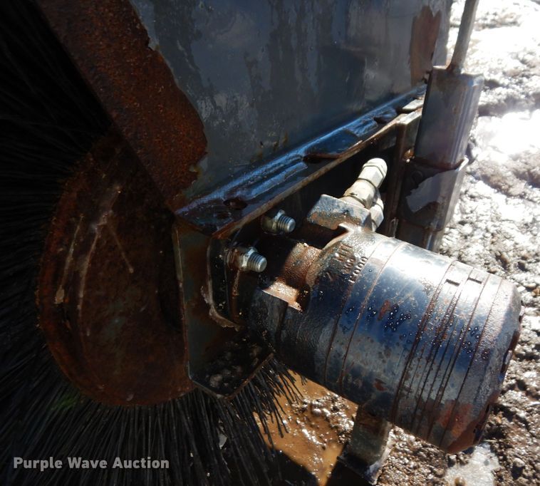 image for item KU9854 CID  89" W skid steer broom