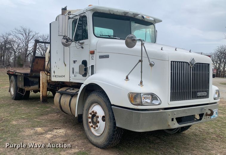 image for item KV9650 1998 International 9100  crane truck