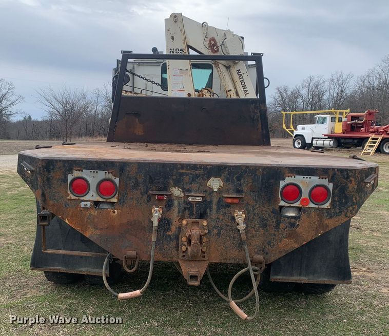 image for item KV9650 1998 International 9100  crane truck