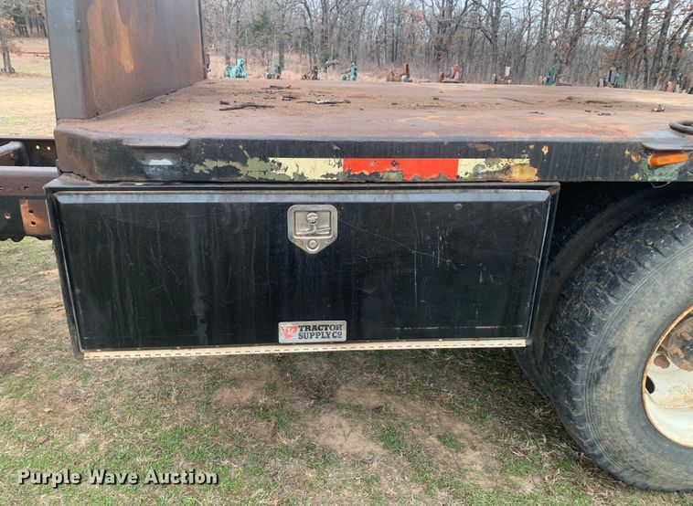 image for item KV9650 1998 International 9100  crane truck