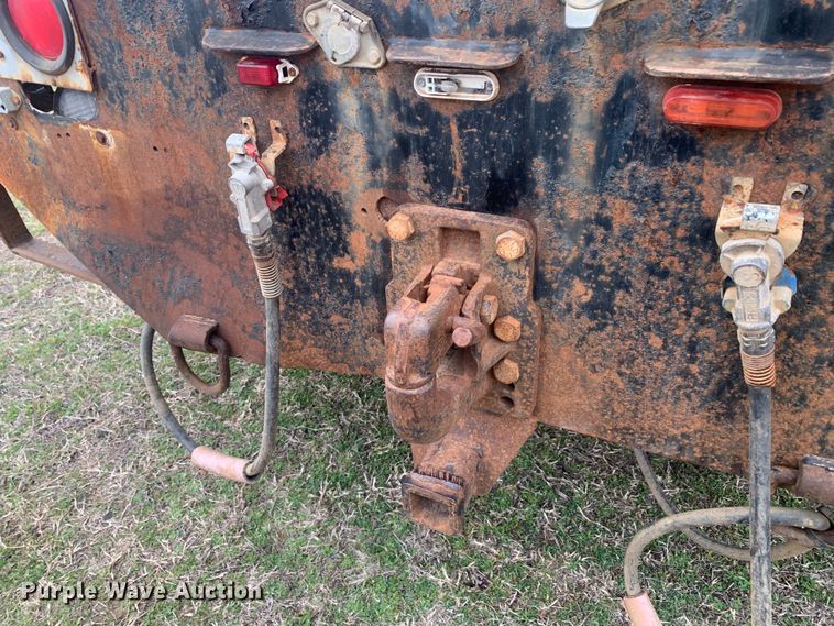 image for item KV9650 1998 International 9100  crane truck