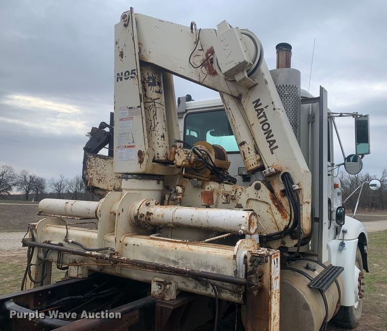 image for item KV9650 1998 International 9100  crane truck