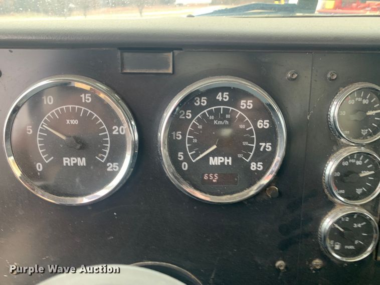 image for item KV9650 1998 International 9100  crane truck