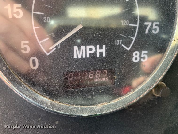 image for item KV9650 1998 International 9100  crane truck