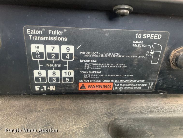 image for item KV9650 1998 International 9100  crane truck