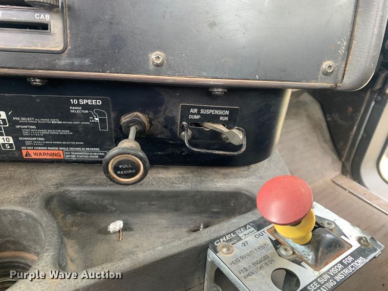 image for item KV9650 1998 International 9100  crane truck