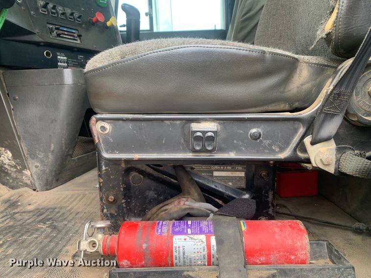 image for item KV9650 1998 International 9100  crane truck