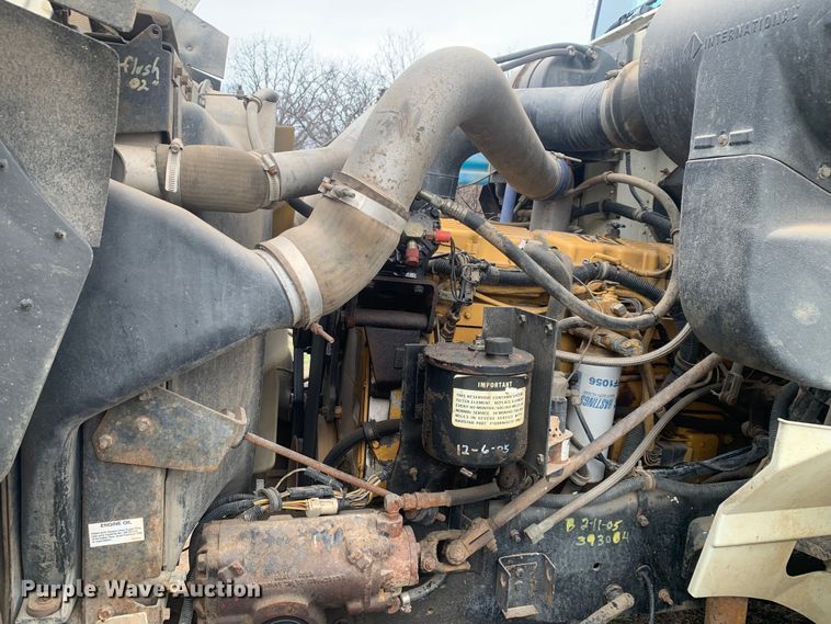 image for item KV9650 1998 International 9100  crane truck