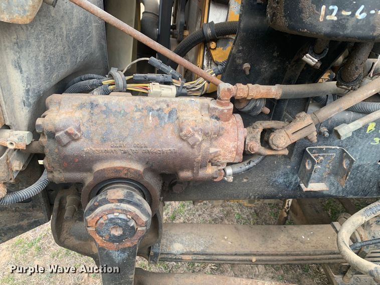 image for item KV9650 1998 International 9100  crane truck