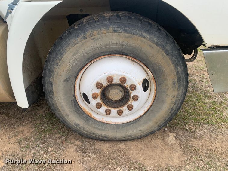 image for item KV9650 1998 International 9100  crane truck