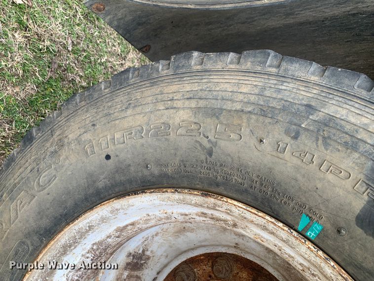 image for item KV9650 1998 International 9100  crane truck