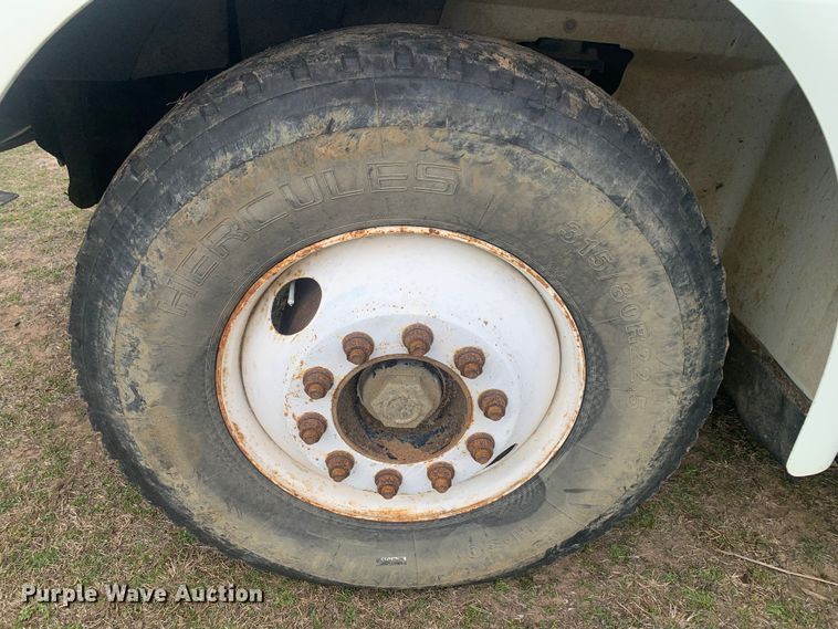 image for item KV9650 1998 International 9100  crane truck