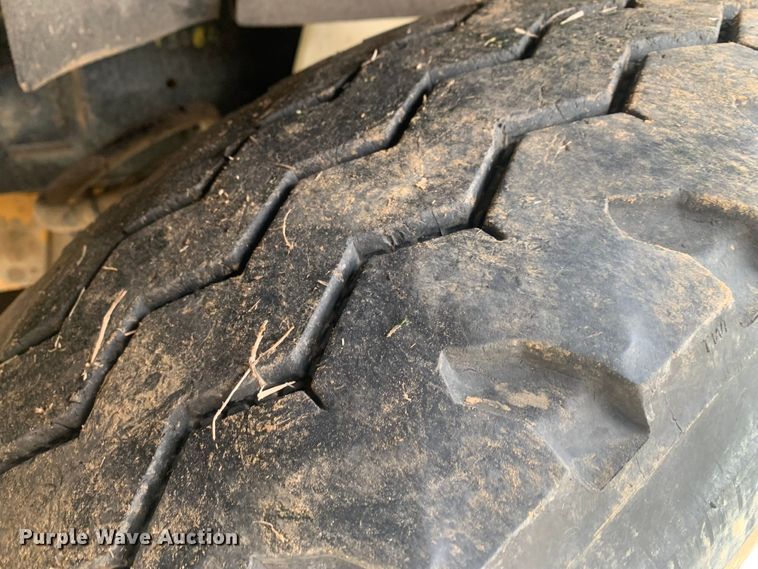 image for item KV9650 1998 International 9100  crane truck