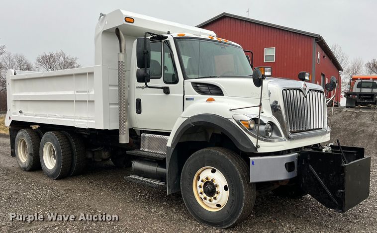 image for item LA9826 2013 International WorkStar 7500  dump truck