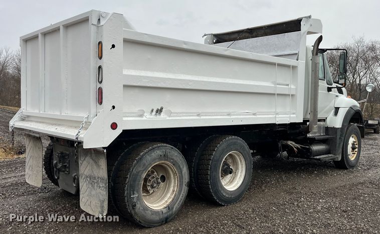 image for item LA9826 2013 International WorkStar 7500  dump truck