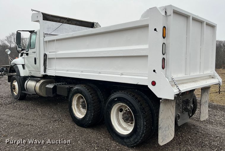 image for item LA9826 2013 International WorkStar 7500  dump truck