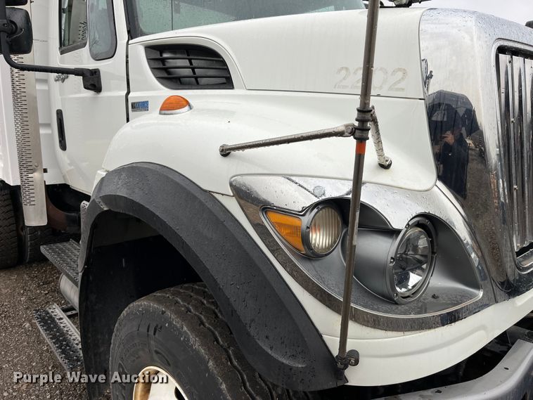 image for item LA9826 2013 International WorkStar 7500  dump truck