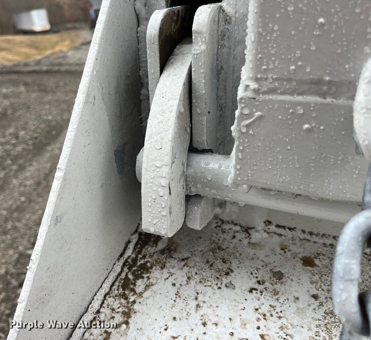 image for item LA9826 2013 International WorkStar 7500  dump truck