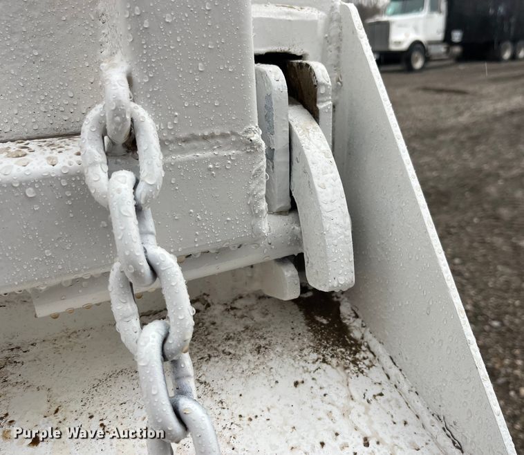 image for item LA9826 2013 International WorkStar 7500  dump truck