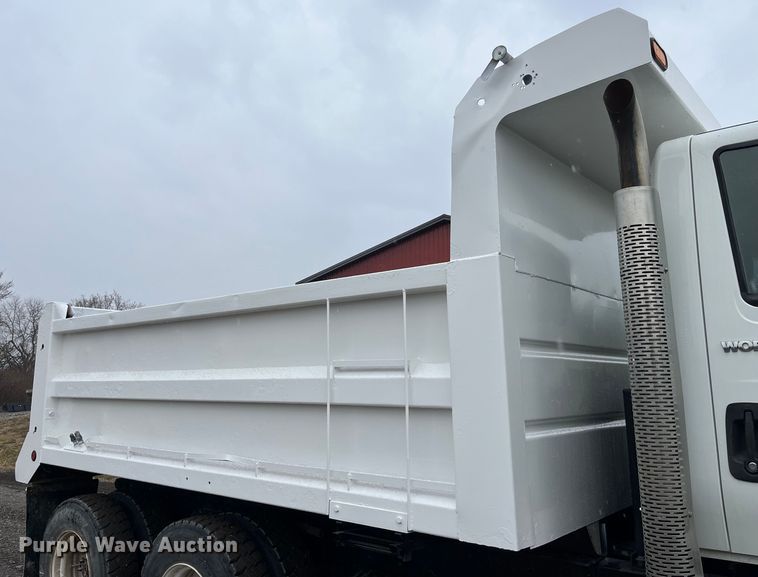 image for item LA9826 2013 International WorkStar 7500  dump truck