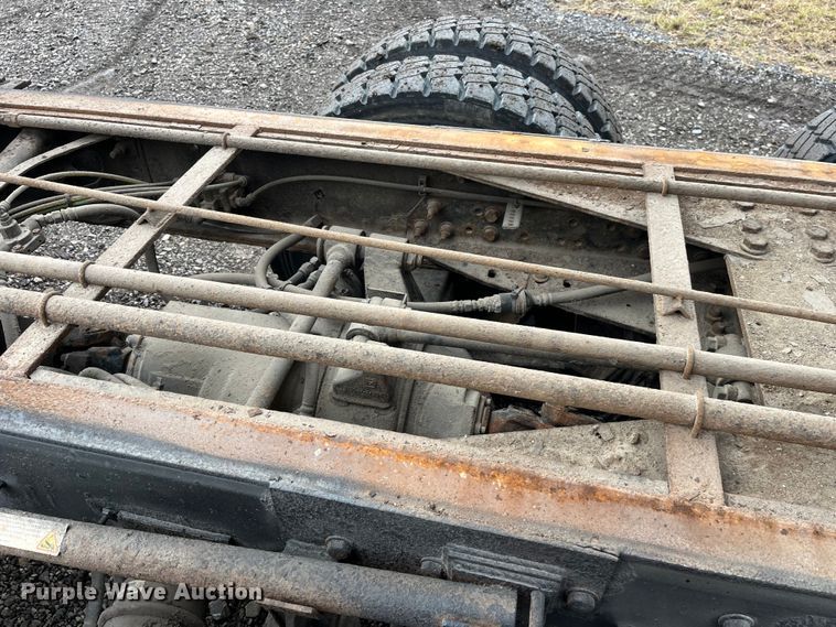 image for item LA9826 2013 International WorkStar 7500  dump truck