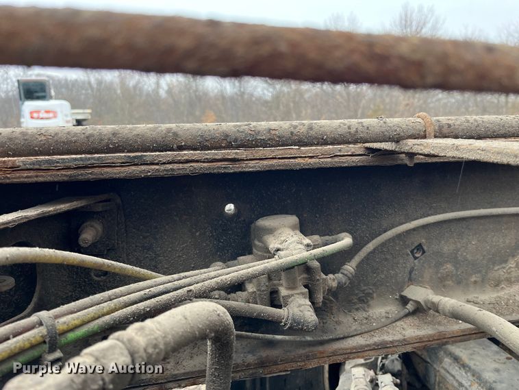 image for item LA9826 2013 International WorkStar 7500  dump truck