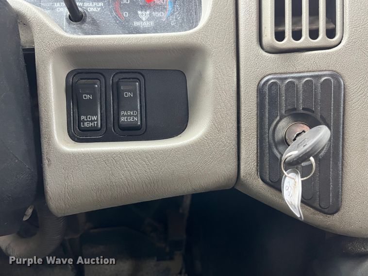 image for item LA9826 2013 International WorkStar 7500  dump truck