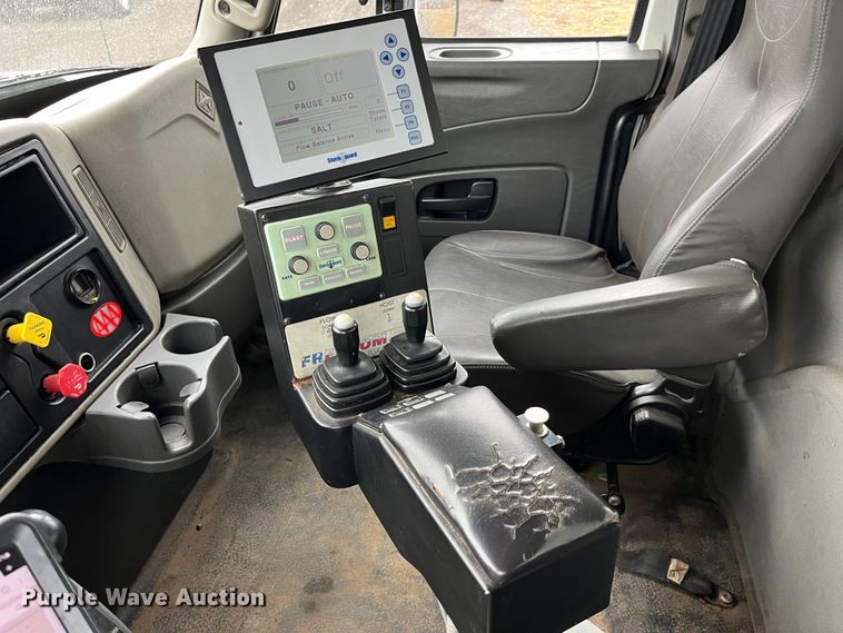 image for item LA9826 2013 International WorkStar 7500  dump truck