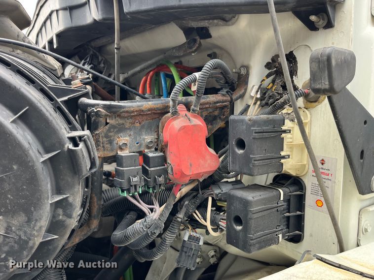 image for item LA9826 2013 International WorkStar 7500  dump truck