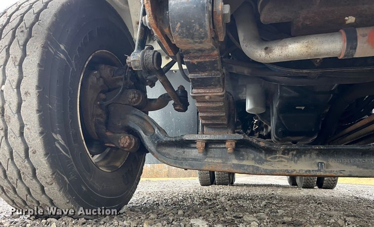 image for item LA9826 2013 International WorkStar 7500  dump truck