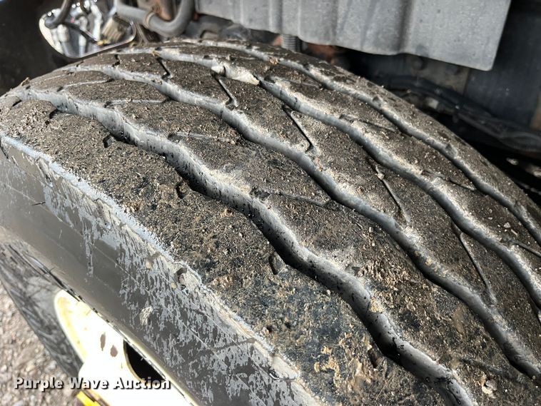 image for item LA9826 2013 International WorkStar 7500  dump truck