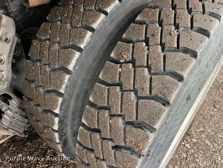 image for item LA9826 2013 International WorkStar 7500  dump truck