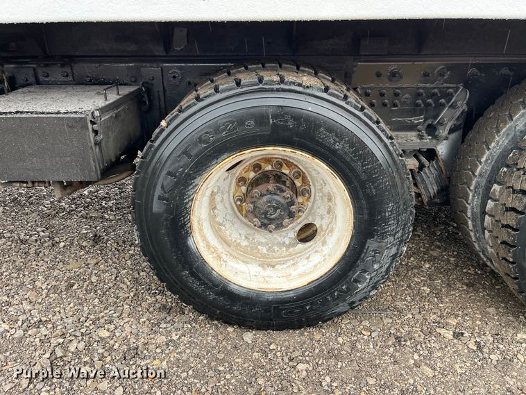 image for item LA9826 2013 International WorkStar 7500  dump truck