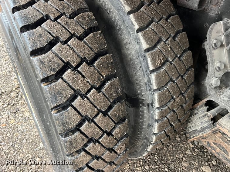 image for item LA9826 2013 International WorkStar 7500  dump truck