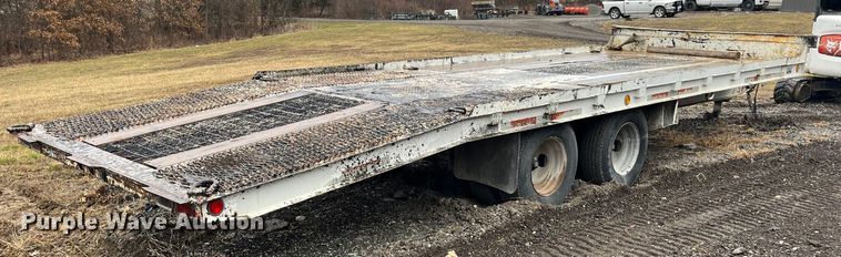 image for item LA9827 1994 Butler BT-2425-AUE  tilt deck equipment trailer