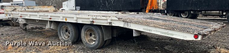 image for item LA9827 1994 Butler BT-2425-AUE  tilt deck equipment trailer