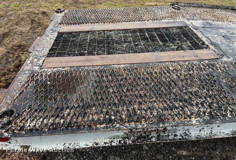 image for item LA9827 1994 Butler BT-2425-AUE  tilt deck equipment trailer