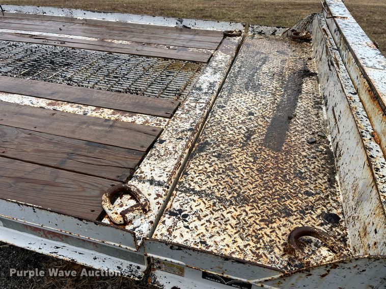 image for item LA9827 1994 Butler BT-2425-AUE  tilt deck equipment trailer