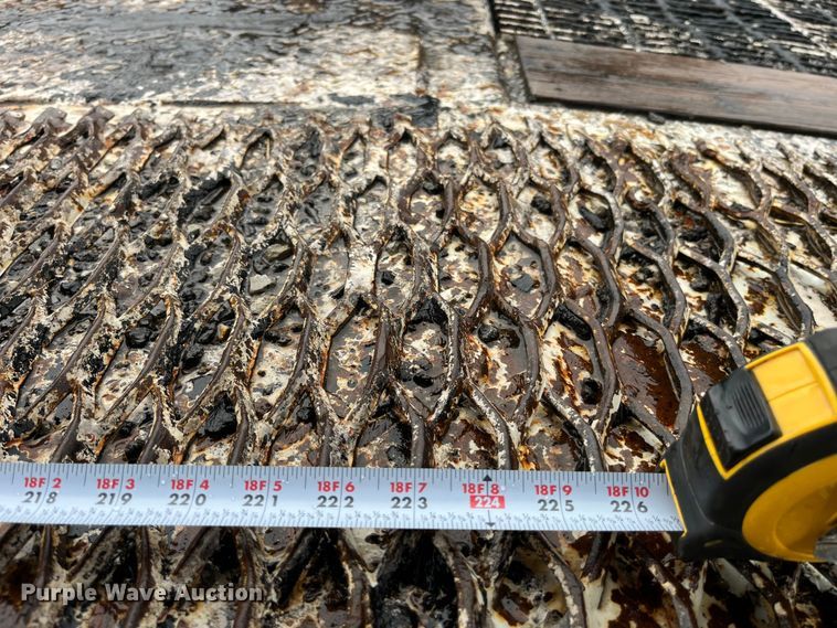 image for item LA9827 1994 Butler BT-2425-AUE  tilt deck equipment trailer