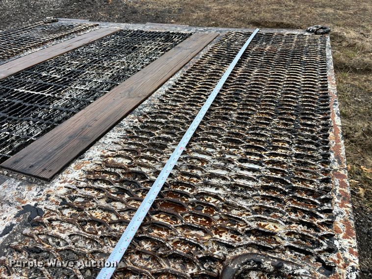 image for item LA9827 1994 Butler BT-2425-AUE  tilt deck equipment trailer